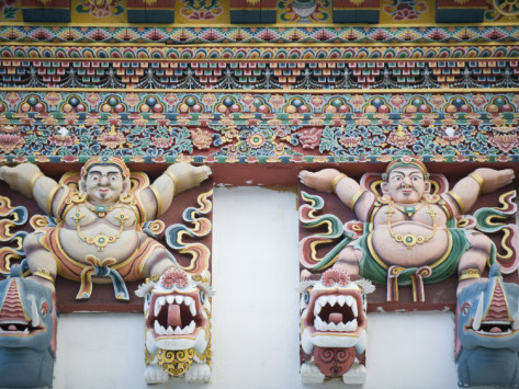 Gangtey Goenba's carved figures